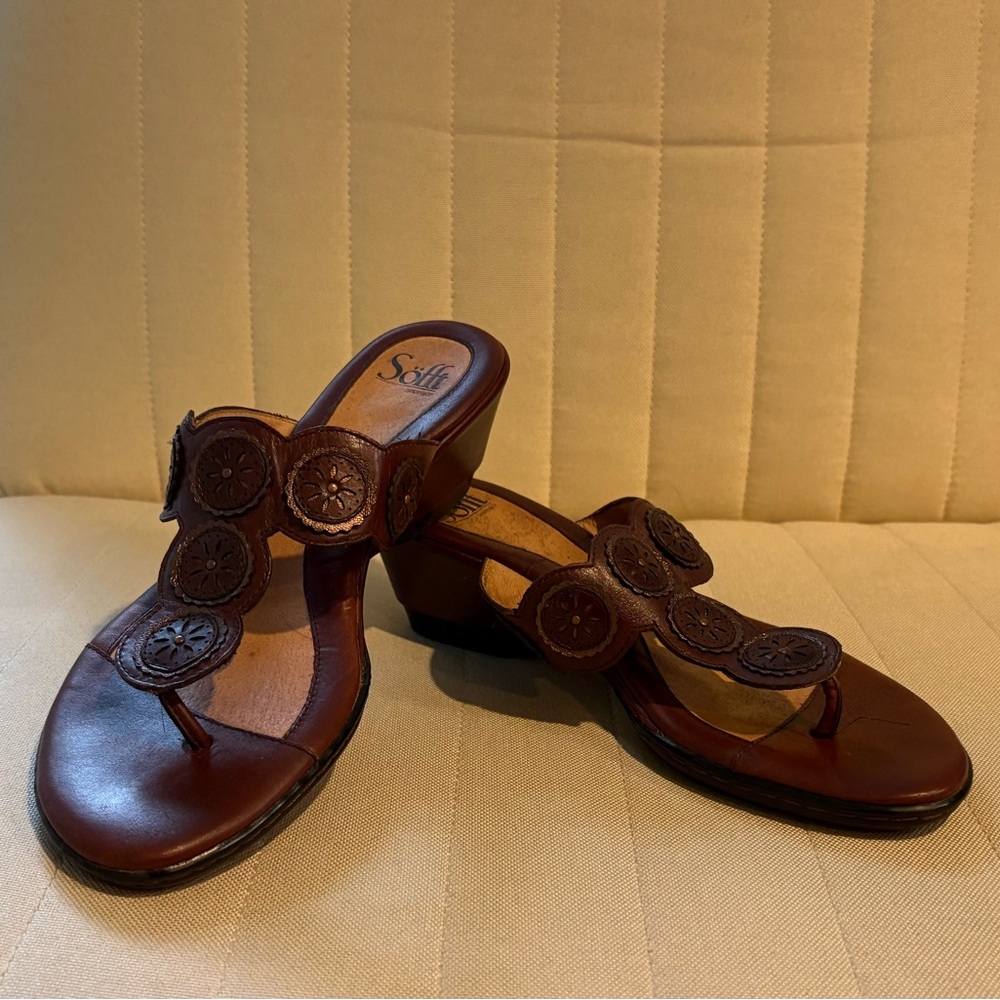 Sofft Brown Leather Thong Wedge Sandals
